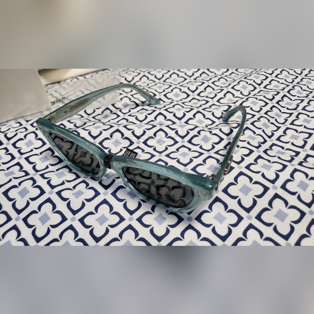 Gentle Monster Green Sunglasses - Picture 5 of 7